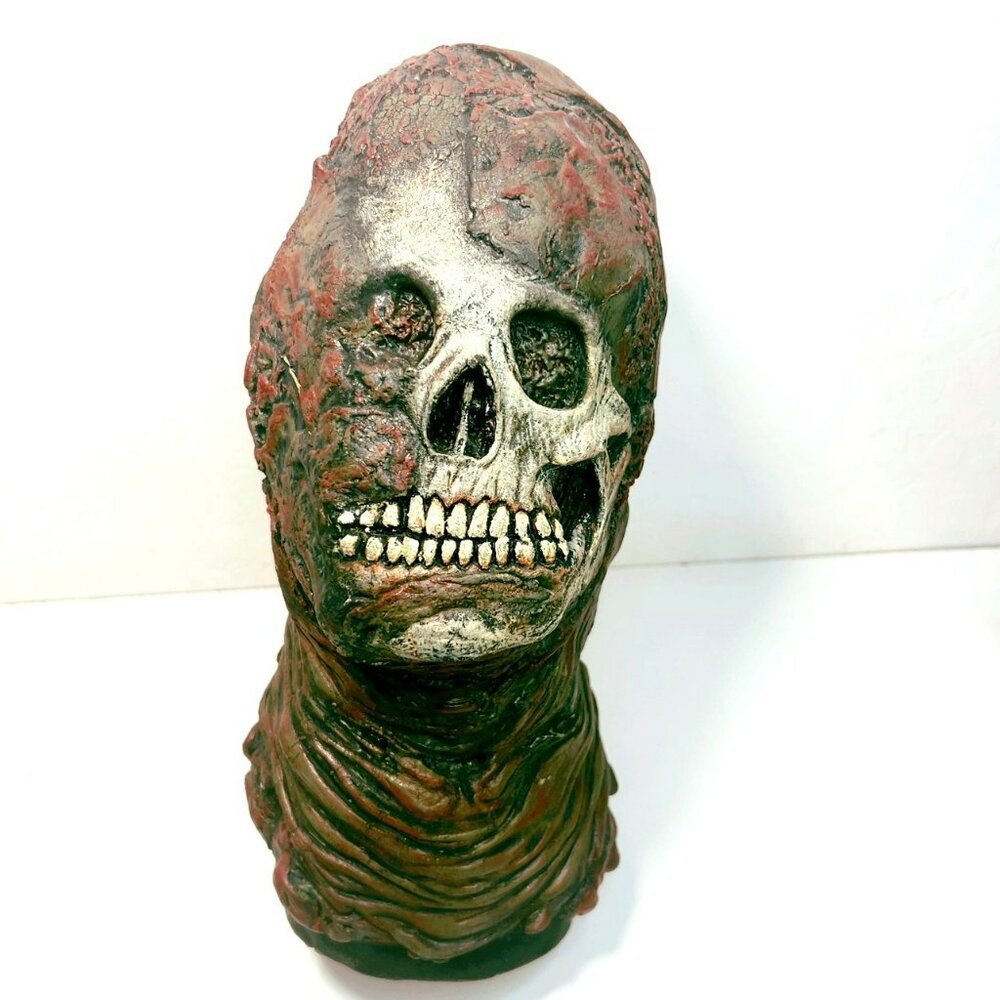 Severed Zombie Head Corpse Rotten Halloween Horror Prop Undead
